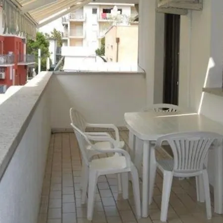 Rosa Apartment